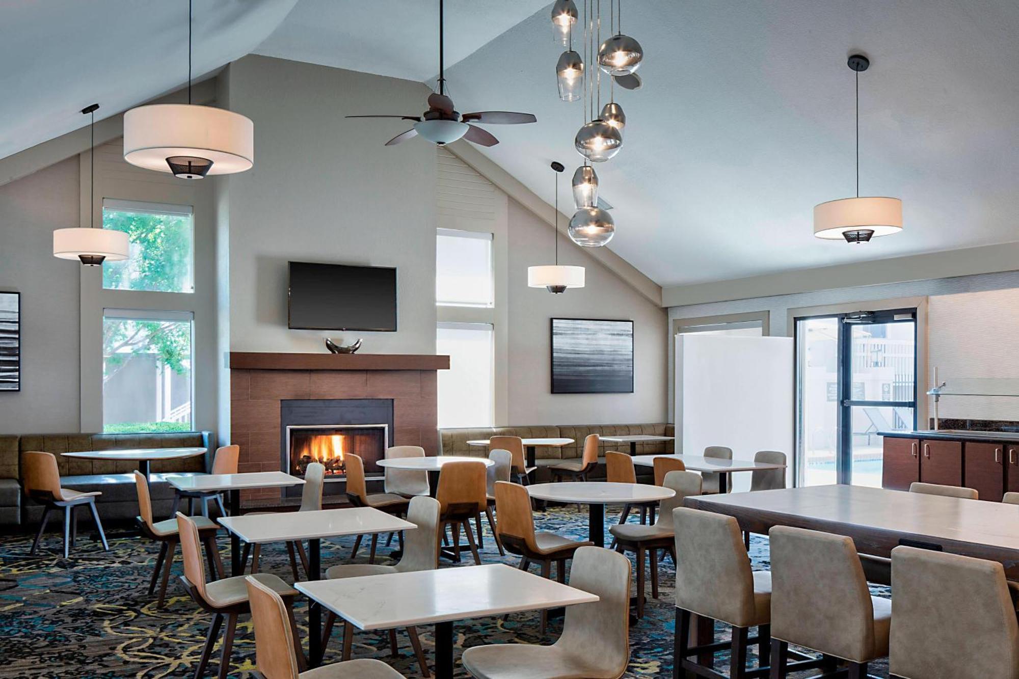 Residence Inn Dallas Las Colinas Irving Exterior foto